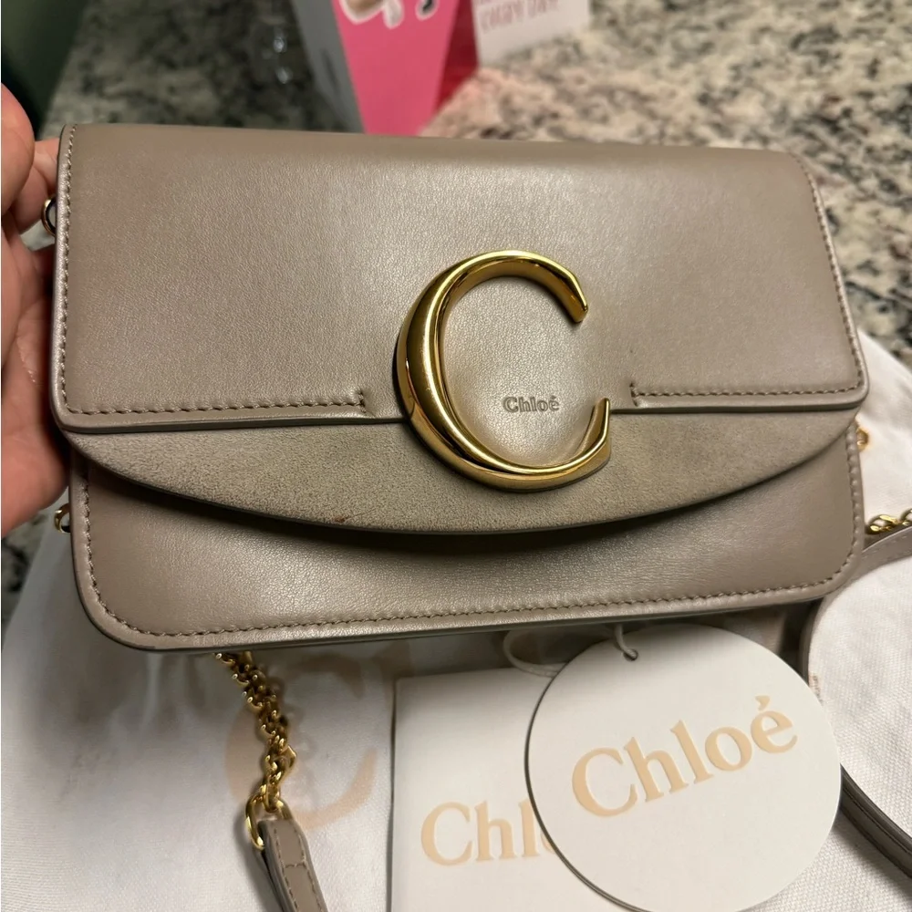 Chloé - Picture 2 of 14
